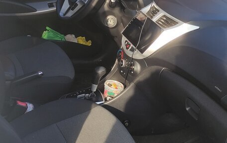 Hyundai Solaris II рестайлинг, 2011 год, 690 000 рублей, 10 фотография