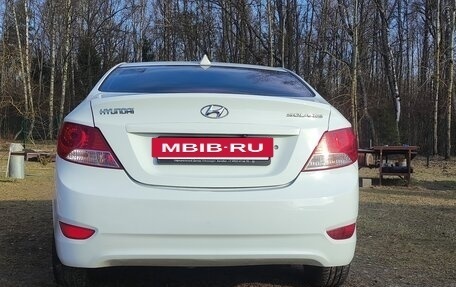 Hyundai Solaris II рестайлинг, 2011 год, 690 000 рублей, 9 фотография