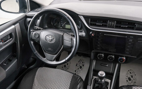 Toyota Corolla, 2017 год, 1 549 000 рублей, 10 фотография