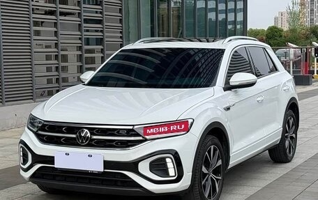 Volkswagen T-Roc I, 2023 год, 1 737 000 рублей, 1 фотография