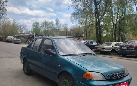 Suzuki Swift II, 2001 год, 70 000 рублей, 1 фотография