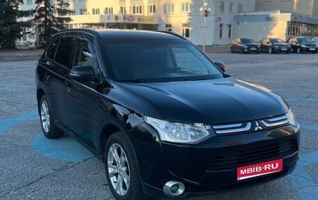 Mitsubishi Outlander III рестайлинг 3, 2012 год, 1 333 000 рублей, 1 фотография