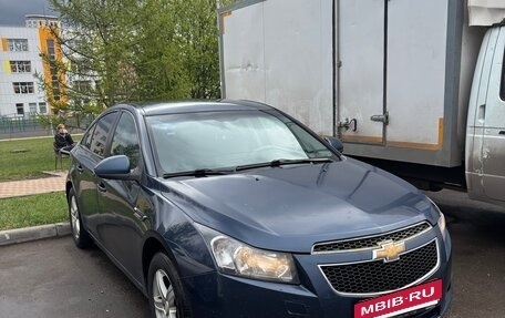 Chevrolet Cruze II, 2010 год, 500 000 рублей, 2 фотография