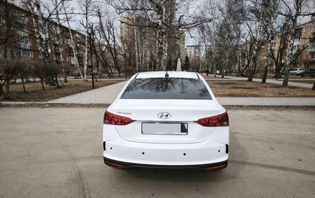Hyundai Solaris II рестайлинг, 2021 год, 1 200 000 рублей, 2 фотография