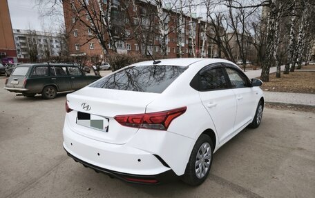 Hyundai Solaris II рестайлинг, 2021 год, 1 200 000 рублей, 3 фотография