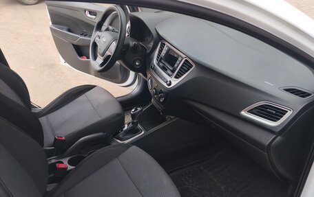 Hyundai Solaris II рестайлинг, 2021 год, 1 200 000 рублей, 8 фотография