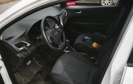 Hyundai Solaris II рестайлинг, 2021 год, 1 200 000 рублей, 7 фотография
