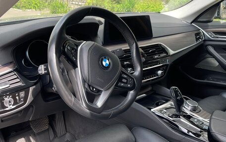 BMW 5 серия, 2018 год, 3 300 000 рублей, 10 фотография