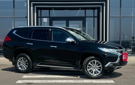 Mitsubishi Pajero Sport III рестайлинг, 2017 год, 2 745 000 рублей, 3 фотография