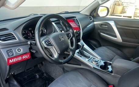 Mitsubishi Pajero Sport III рестайлинг, 2017 год, 2 745 000 рублей, 7 фотография