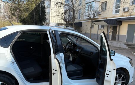Volkswagen Polo VI (EU Market), 2015 год, 1 050 000 рублей, 2 фотография