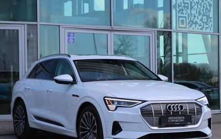 Audi e-tron I, 2019 год, 3 950 000 рублей, 3 фотография