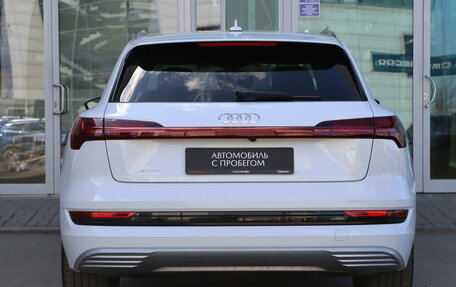 Audi e-tron I, 2019 год, 3 950 000 рублей, 6 фотография