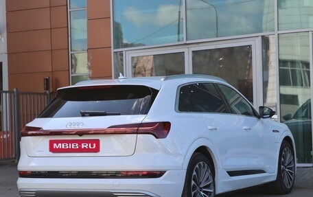 Audi e-tron I, 2019 год, 3 950 000 рублей, 5 фотография