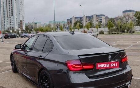 BMW 3 серия, 2016 год, 2 400 000 рублей, 3 фотография
