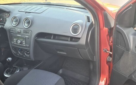 Ford Fusion I, 2006 год, 230 000 рублей, 14 фотография