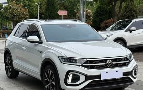 Volkswagen T-Roc I, 2023 год, 1 737 000 рублей, 3 фотография