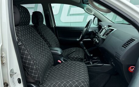 Toyota Hilux VII, 2014 год, 2 999 000 рублей, 8 фотография