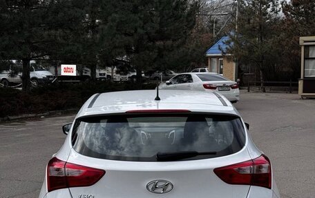 Hyundai i30 II рестайлинг, 2016 год, 912 000 рублей, 3 фотография