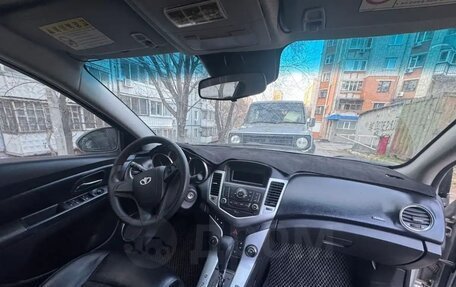 Chevrolet Cruze II, 2010 год, 599 999 рублей, 5 фотография