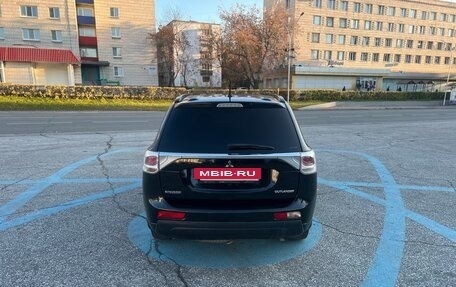 Mitsubishi Outlander III рестайлинг 3, 2012 год, 1 333 000 рублей, 5 фотография
