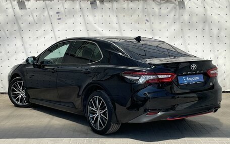 Toyota Camry, 2021 год, 3 470 000 рублей, 5 фотография
