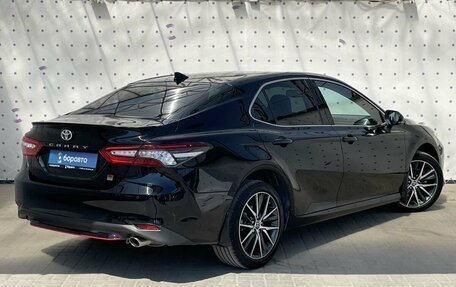 Toyota Camry, 2021 год, 3 470 000 рублей, 4 фотография