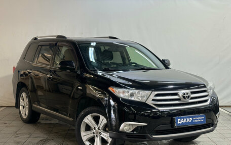 Toyota Highlander III, 2012 год, 1 750 000 рублей, 2 фотография