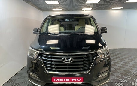 Hyundai H-1 II рестайлинг, 2018 год, 3 258 000 рублей, 2 фотография