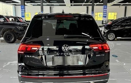 Volkswagen Tiguan II, 2023 год, 2 645 000 рублей, 6 фотография