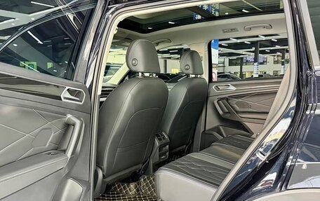 Volkswagen Tiguan II, 2023 год, 2 645 000 рублей, 9 фотография
