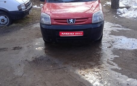 Peugeot Partner II рестайлинг 2, 2010 год, 300 000 рублей, 1 фотография