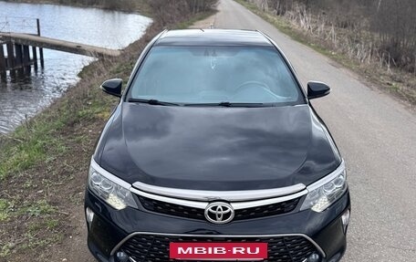 Toyota Camry, 2018 год, 2 250 000 рублей, 5 фотография