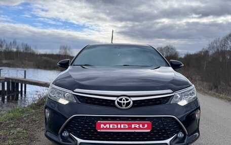Toyota Camry, 2018 год, 2 250 000 рублей, 6 фотография
