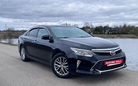 Toyota Camry, 2018 год, 2 250 000 рублей, 3 фотография