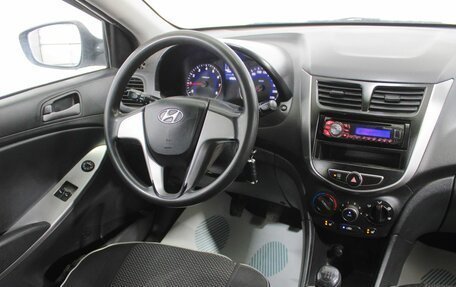 Hyundai Solaris II рестайлинг, 2014 год, 830 000 рублей, 15 фотография