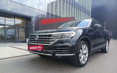 Volkswagen Touareg III, 2018 год, 4 550 000 рублей, 3 фотография