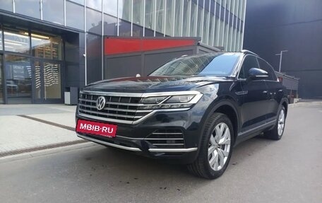 Volkswagen Touareg III, 2018 год, 4 550 000 рублей, 5 фотография