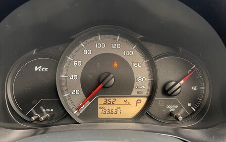 Toyota Vitz, 2015 год, 850 000 рублей, 9 фотография