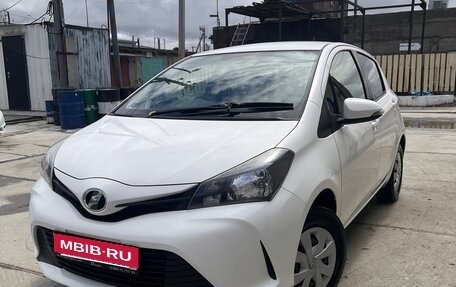 Toyota Vitz, 2015 год, 850 000 рублей, 2 фотография