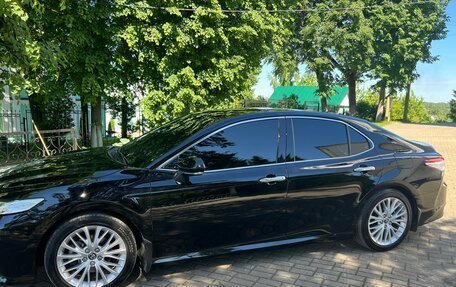 Toyota Camry, 2018 год, 3 100 000 рублей, 4 фотография