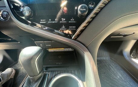 Toyota Camry, 2018 год, 3 100 000 рублей, 16 фотография