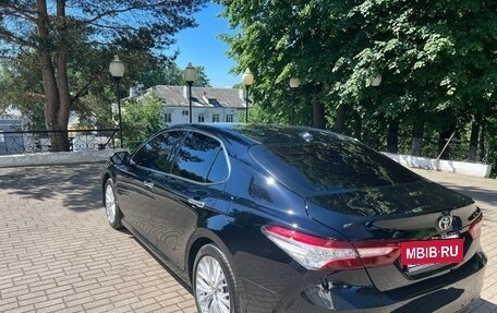 Toyota Camry, 2018 год, 3 100 000 рублей, 9 фотография