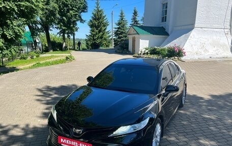 Toyota Camry, 2018 год, 3 100 000 рублей, 6 фотография