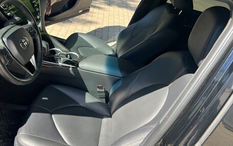 Toyota Camry, 2018 год, 3 100 000 рублей, 18 фотография