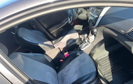 Hyundai Solaris II рестайлинг, 2012 год, 899 000 рублей, 16 фотография