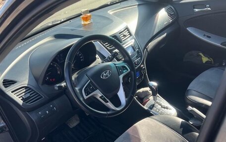 Hyundai Solaris II рестайлинг, 2012 год, 899 000 рублей, 15 фотография
