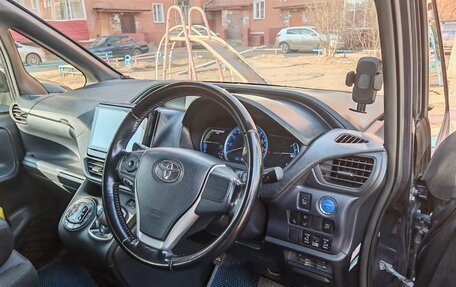 Toyota Noah III, 2016 год, 1 950 000 рублей, 8 фотография