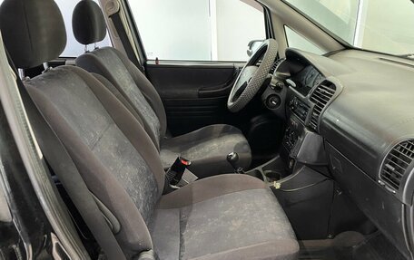 Opel Zafira A рестайлинг, 2002 год, 199 000 рублей, 10 фотография