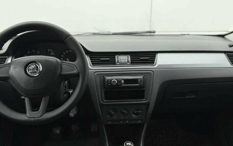 Skoda Rapid I, 2015 год, 470 000 рублей, 14 фотография